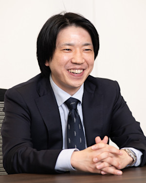 磯野氏