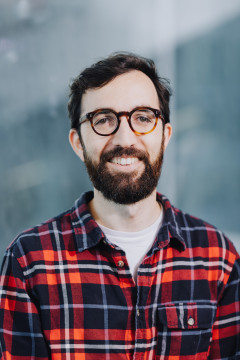 a portrait photo of Jakob Calero