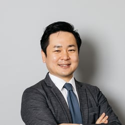 Speaker Suehiro