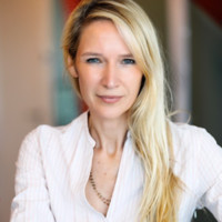 Alexandra Syrovatski headshot